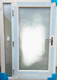 portoncino pvc colore avorio 