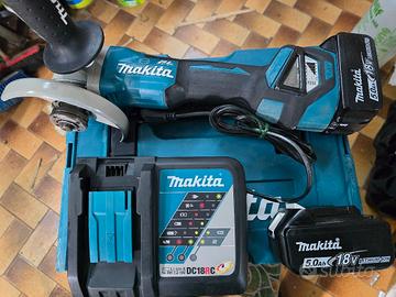 SMERIGLIATRICE ANGOLARE A BATTERIA MAKITA 18V