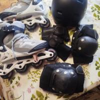 pattini a rotelle e protezioni 