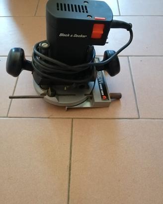 Fresatrice Black and Decker 