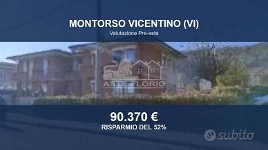 Immobile in asta di 228 m² con box auto a Montorso