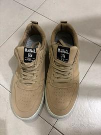 Scarpe verdi e beige