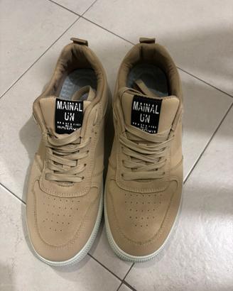 Scarpe verdi e beige
