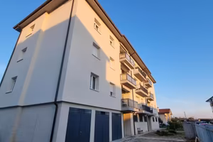 LUMINOSO APPARTAMENTO CON DUE CAMERE MATRIMONIALI