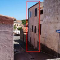 Casa (cielo-terra) e terreno a Banari (SS)