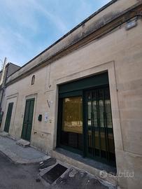 Ampio locale uso ufficio studio a Maglie