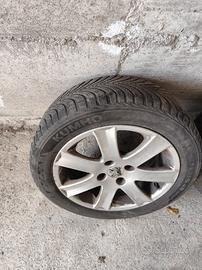 4 cerchi in lega con gomma invernale
