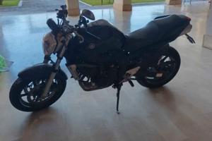 Yamaha FZR 600 - 2025