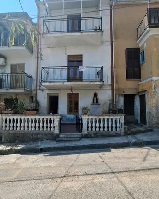 privato vende 170 mq san martino delle scale 