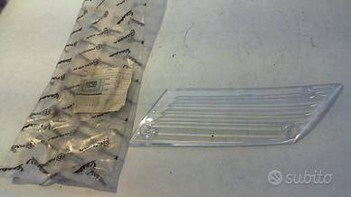 TRASPARENTE FRECCIA POSTERIORE ZIP PIAGGIO 581315 