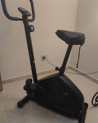 Cyclette Essential 03