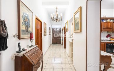 APPARTAMENTO NO CONDOMINIO A DUE PASSI DAL MARE