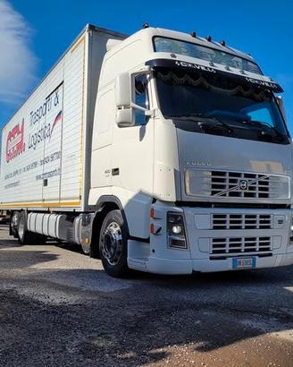 Volvo fh 400 furgone in lega 9.70 + pedana retratt