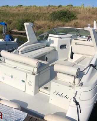 YARDING YACHT
