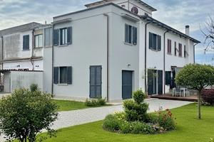 Villetta libera su due lati da ristrutturare