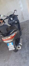SUZUKI Burgman 200 UH200