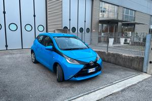 Toyota Aygo 1.0 VVT-i 69 CV 5 porte x-cool TSS