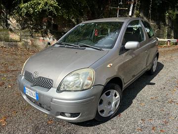Toyota Yaris 1.3i 16V cat 3 porte Sol