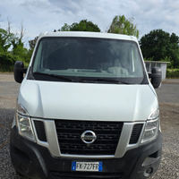 Nissan NV 400