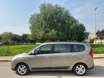 Dacia Lodgy 1.5 DIESEL 2012 - SPAZIOSO, NAVIGATORE