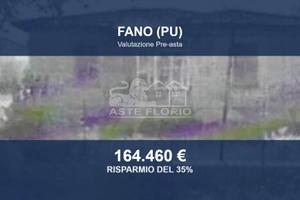 Immobile in asta di 971 m² con box auto a Fano
