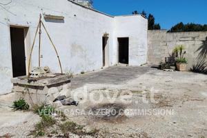 Rustico / Casale di 48 m² con 2 locali a Carovigno