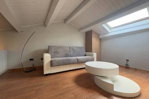 Appartamento di 55 m² con 2 locali e box auto a Ro