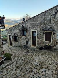 Bilocale indip. in pietra zona Petralia Soprana