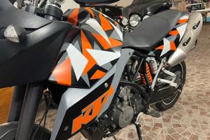 KTM 990 SMT del 2009 - Guardala!!!