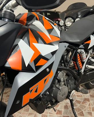 KTM 990 SMT del 2009 - Guardala!!!