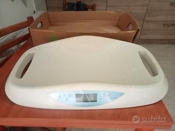 bilancia pesa neonato 