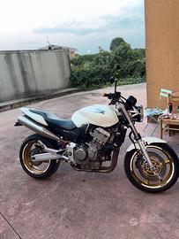 HONDA HORNET 900