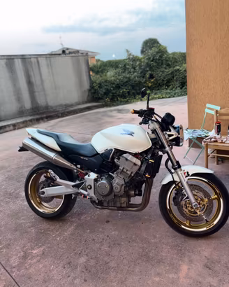HONDA HORNET 900