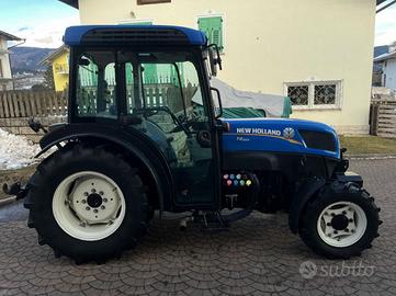 Trattore agricolo new holland