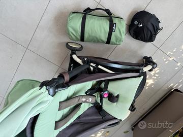 Passeggino babyzen verde con borsa