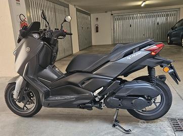 Yamaha XMax 125 4300 km in garanzia