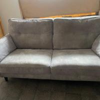 DIVANO USATO MA IN BUONO STATO