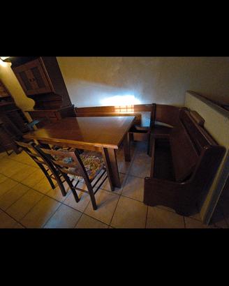 Tavolo con giropanca 
