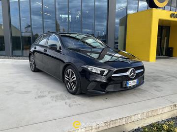 MERCEDES-BENZ A 180 d Automatic Business Extra