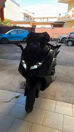Yamaha Tmax 560