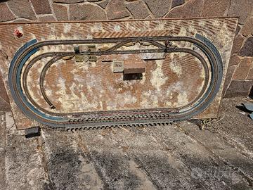 Plastico ferroviario vintage con binari