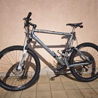 MTB Trek biammortizzata 26” – Rock Shox Ario 2.2