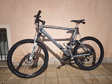 MTB Trek biammortizzata 26” – Rock Shox Ario 2.2