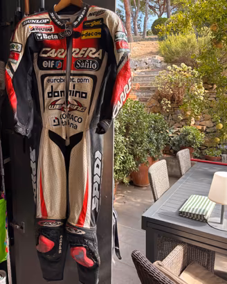 TUTTO IN PELLE DELL EX PILOTA DI MOTO CASEY STONER