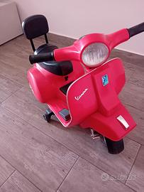 Vespa rossa per bambini