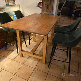 TAVOLO  IN LEGNO MASSELLO + 4 SGABELLI