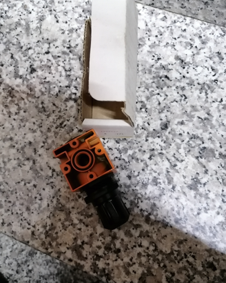 Regolatore pressione
