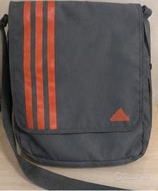 Borsa a tracolla Adidas grigia con strisce rosse