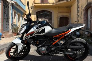 KTM Duke 125 Naked