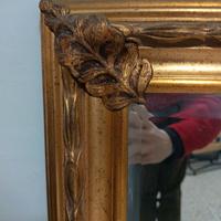 Specchio Classico con Cornice Lavorata a Mano